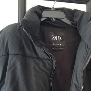 Zara Women's Black Puffer Jacket